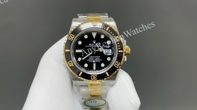 Clean Factory Rolex Submariner 41mm 3235 Movement Black Face TT Gold Band Watch